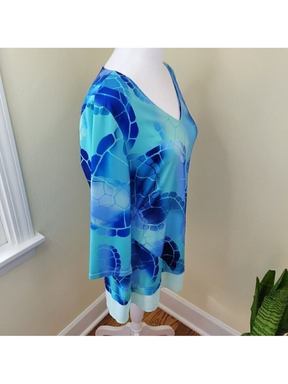 Kristine Blue & Green Flowy Blouse V-Neck Tunic Top Women's Size S - Picture 7 of 12